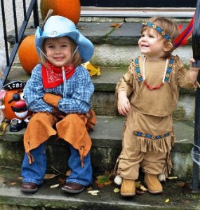 Cowboy-Indian-Kids-976x1024